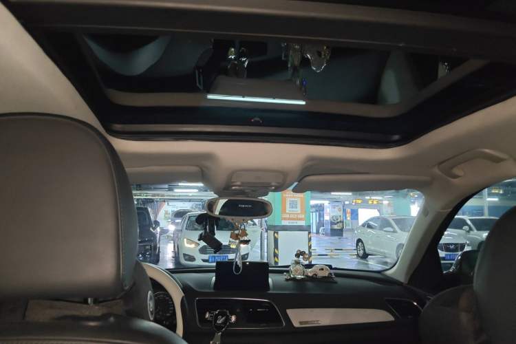 Used Audi Q3 2013 40 TFSI quattro Luxury Model Headliner