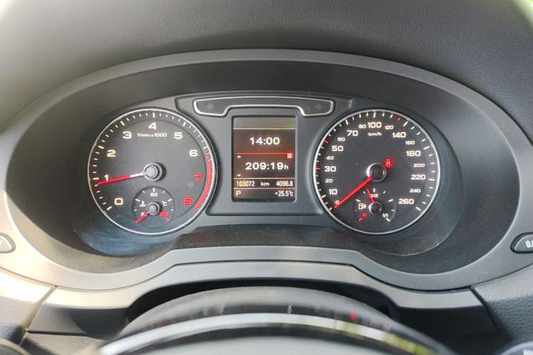 Used Audi Q3 2013 35 TFSI quattro Technology Edition Instrument Cluster