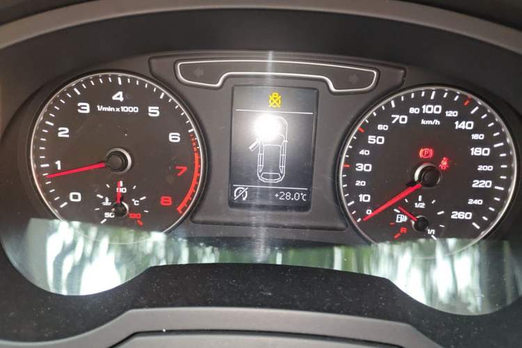 Used Audi Q3 2013 35 TFSI Ambition Edition Instrument Cluster