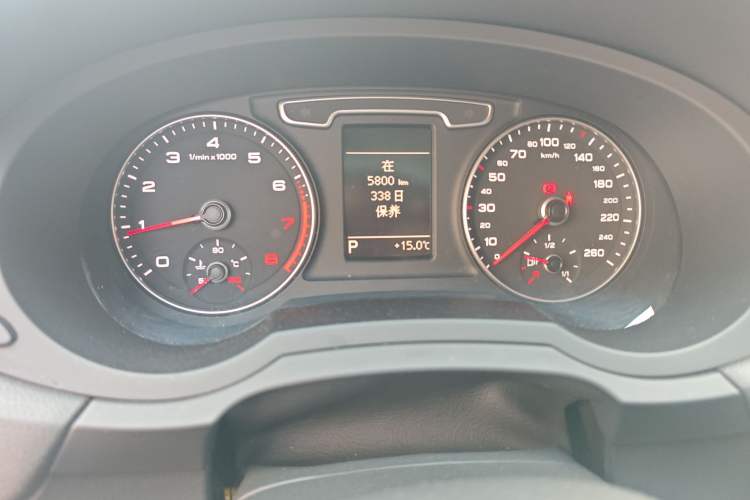 Used Audi Q3 2013 35 TFSI Comfort Model Instrument Cluster