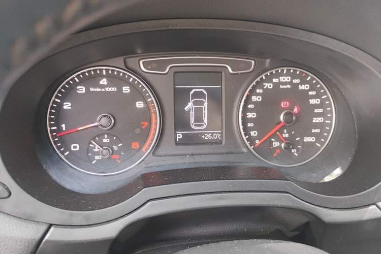 Used Audi Q3 2013 35 TFSI Comfort Model Instrument Cluster