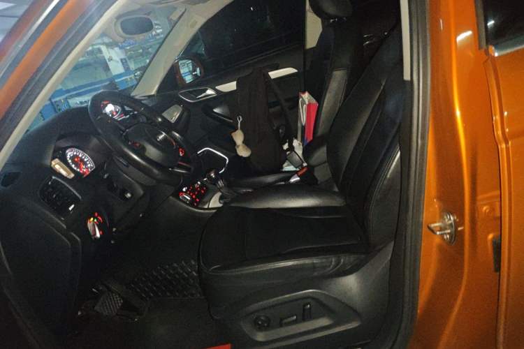 Used Audi Q3 2013 40 TFSI quattro Luxury Model Left Front Seat