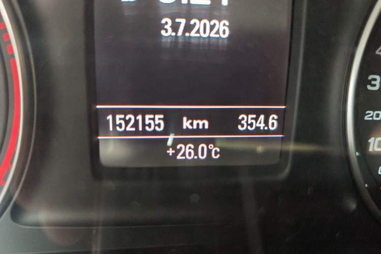 Used Audi Q3 2013 35 TFSI quattro Luxury Model Odometer Close Up
