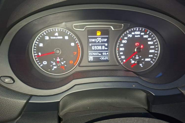 Used Audi Q3 2013 35 TFSI Comfort Model Odometer Close Up