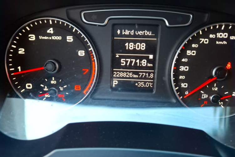 Used Audi Q3 2013 35 TFSI Comfort Model Odometer Close Up