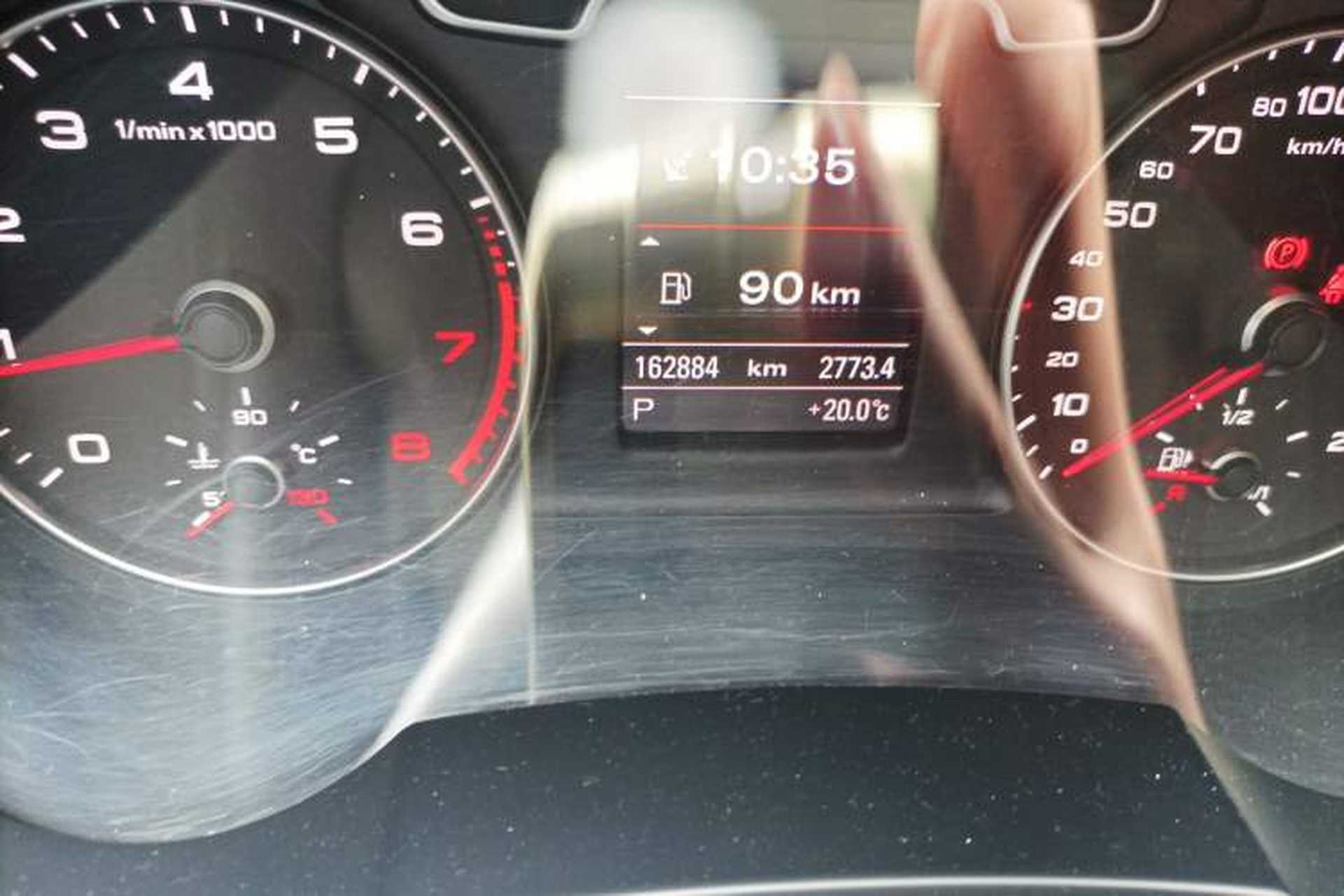 Used Audi Q3 2013 35 TFSI quattro Comfort Model Odometer Close Up