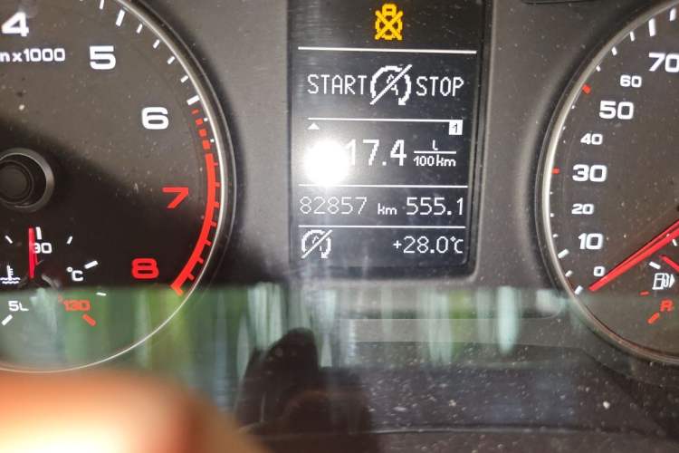 Used Audi Q3 2013 35 TFSI Ambition Edition Odometer Close Up