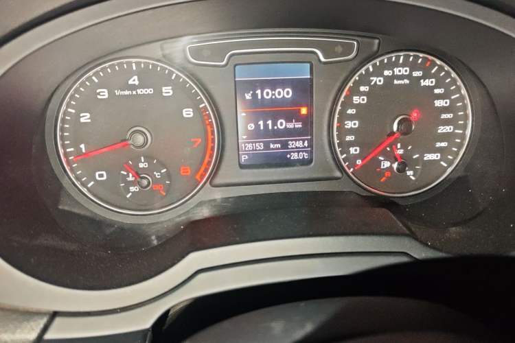 Used Audi Q3 2013 35 TFSI quattro Technology Edition Odometer Close Up
