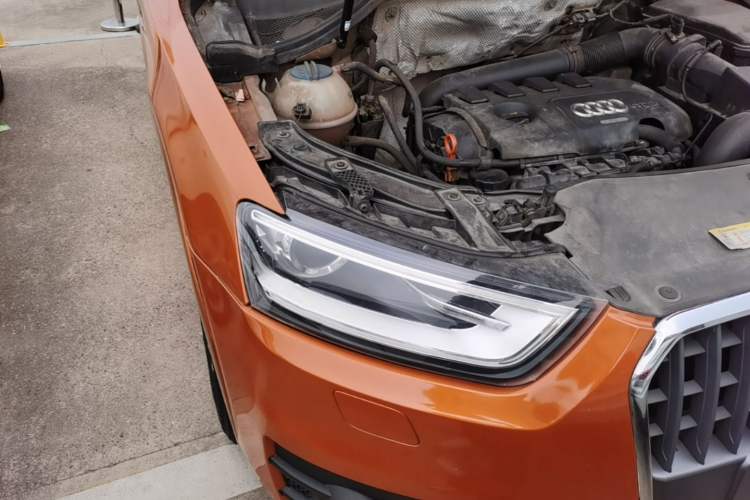 Used Audi Q3 2013 35 TFSI Comfort Model Right Front Headlight