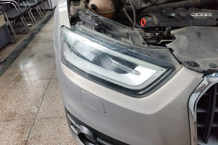 Used Audi Q3 2013 35 TFSI Comfort Model Right Front Headlight