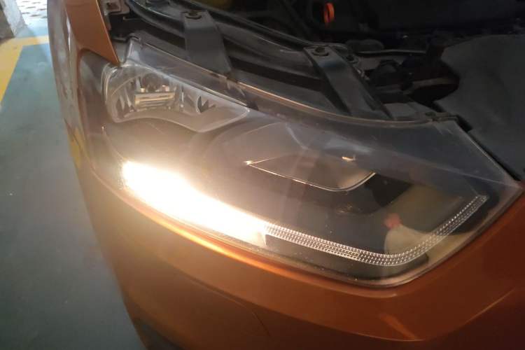 Used Audi Q3 2013 35 TFSI Ambition Edition Right Front Headlight
