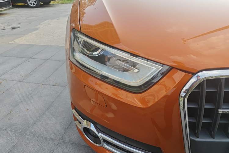 Used Audi Q3 2013 35 TFSI quattro Technology Edition Right Front Headlight