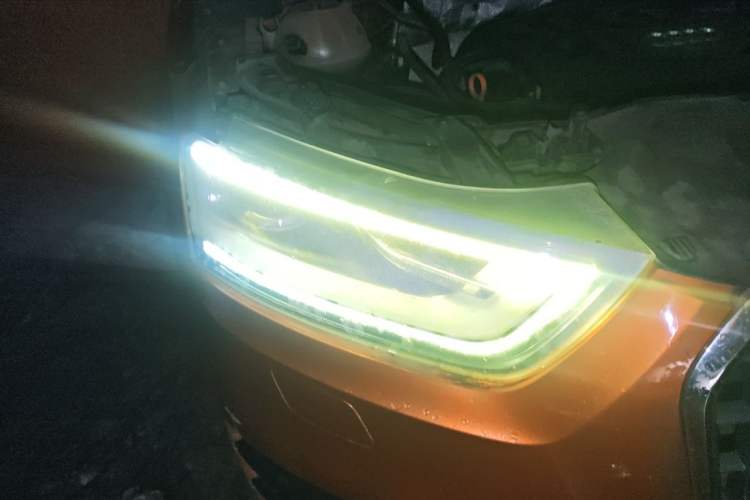 Used Audi Q3 2013 35 TFSI quattro Technology Edition Right Front Headlight