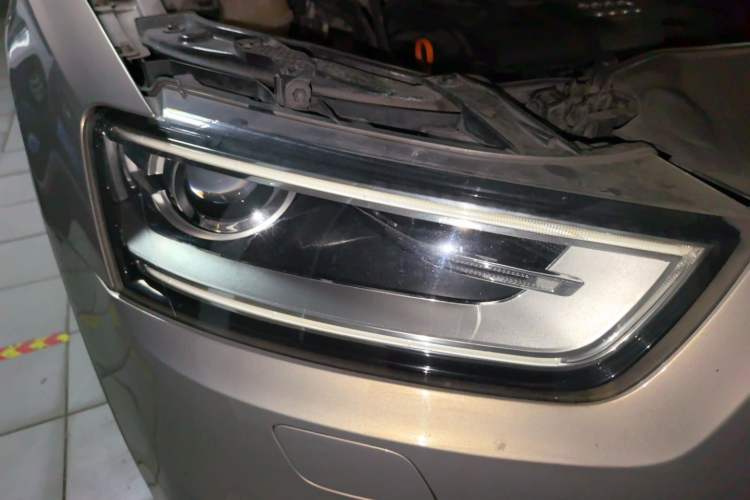Used Audi Q3 2013 35 TFSI Ambition Edition Right Front Headlight