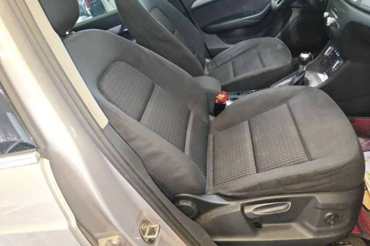 Used Audi Q3 2013 35 TFSI Ambition Edition Right Front Seat