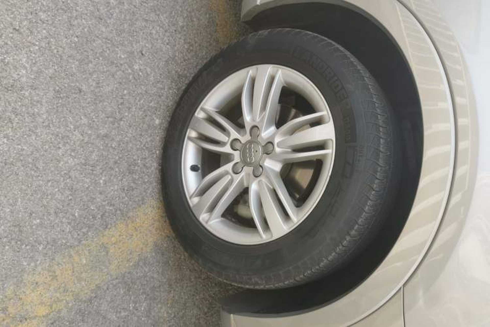 Used Audi Q3 2013 35 TFSI quattro Technology Edition Right Front Wheel Hub