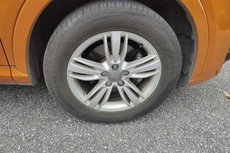Used Audi Q3 2013 35 TFSI quattro Technology Edition Right Front Wheel Hub