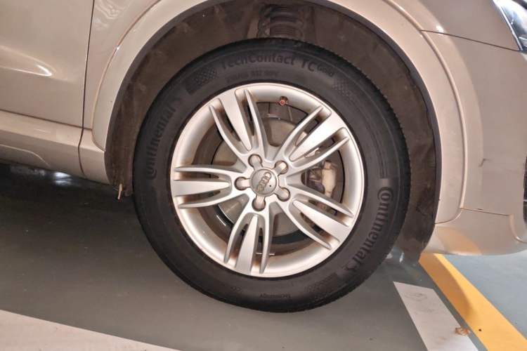 Used Audi Q3 2013 35 TFSI quattro Technology Edition Right Front Wheel Hub