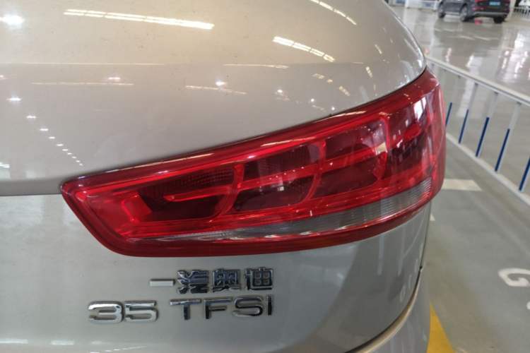 Used Audi Q3 2013 35 TFSI Ambition Edition Right Rear Taillight