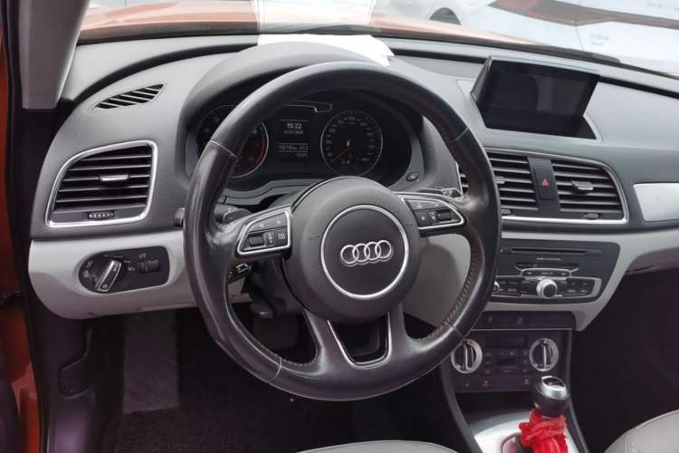 Used Audi Q3 2013 35 TFSI Comfort Model Steering Wheel