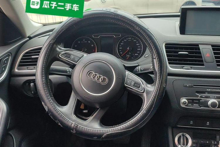 Used Audi Q3 2013 35 TFSI Ambition Edition Steering Wheel