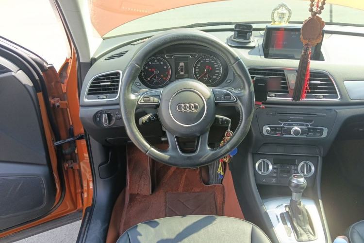 Used Audi Q3 2013 35 TFSI Comfort Model Steering Wheel