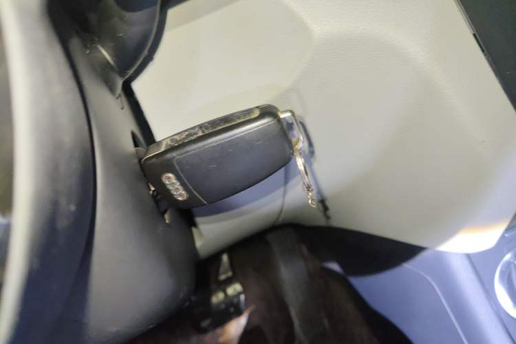 Used Audi Q3 2013 35 TFSI Comfort Model Vehicle Key