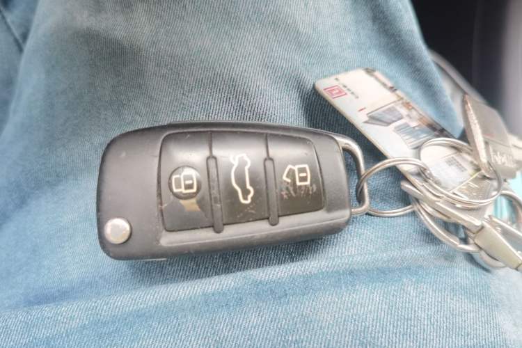 Used Audi Q3 2013 35 TFSI Comfort Model Vehicle Key