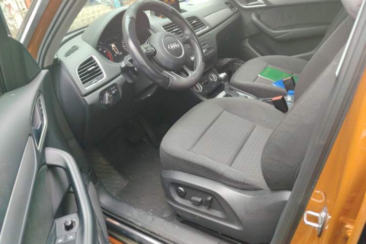 Used Audi Q3 2015 30 TFSI Ambition Edition Driver Seat