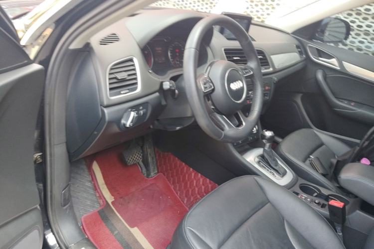 Used Audi Q3 2015 35 TFSI quattro Technology Edition Driver Seat