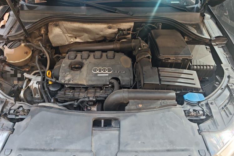 Used Audi Q3 2015 35 TFSI Comfort Model Engine Bay