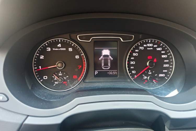 Used Audi Q3 2015 35 TFSI Comfort Model Instrument Cluster