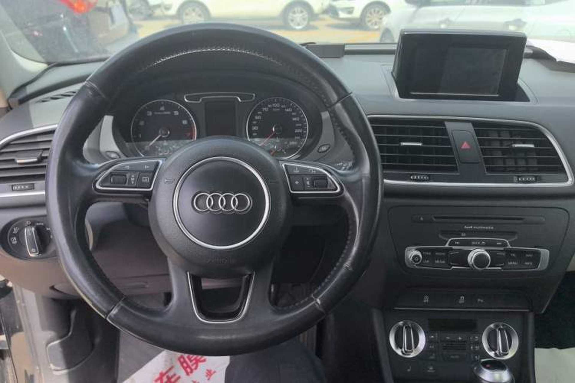 Used Audi Q3 2015 35 TFSI Ambition Edition Interior 3
