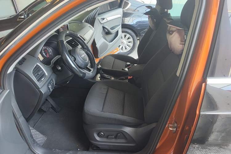 Used Audi Q3 2015 30 TFSI Ambition Edition Left Front Seat