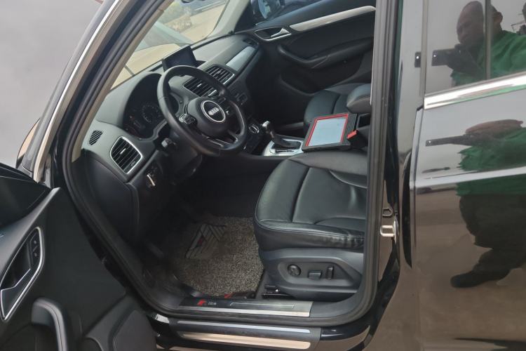 Used Audi Q3 2015 35 TFSI Comfort Model Left Front Seat