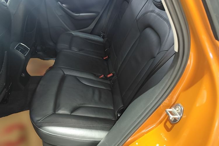 Used Audi Q3 2015 35 TFSI Comfort Model Left Rear Seat