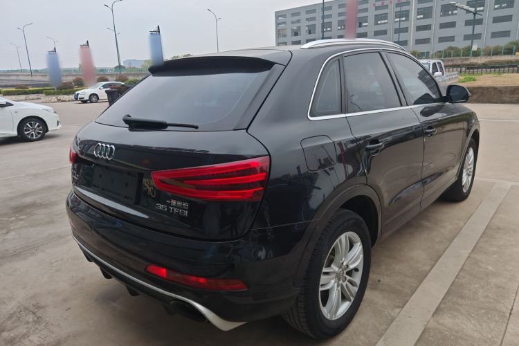 Used Audi Q3 2015 35 TFSI Comfort Model Rear Right 45 Deg