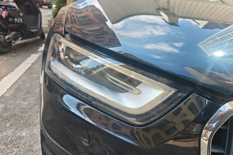 Used Audi Q3 2015 35 TFSI Comfort Model Right Front Headlight
