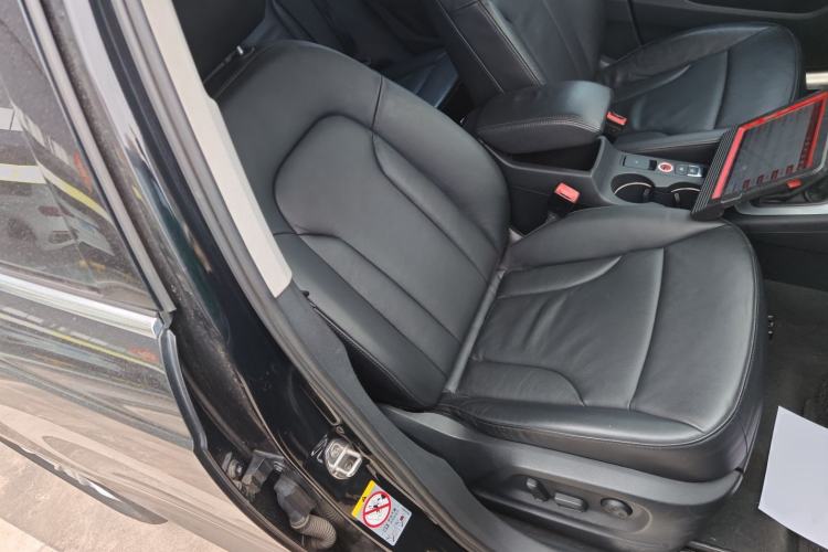 Used Audi Q3 2015 35 TFSI Comfort Model Right Front Seat
