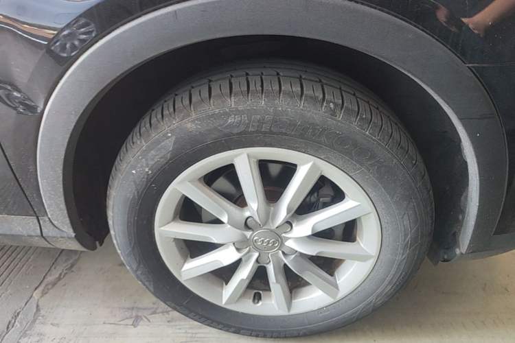 Used Audi Q3 2015 30 TFSI Ambition Edition Right Front Wheel Hub