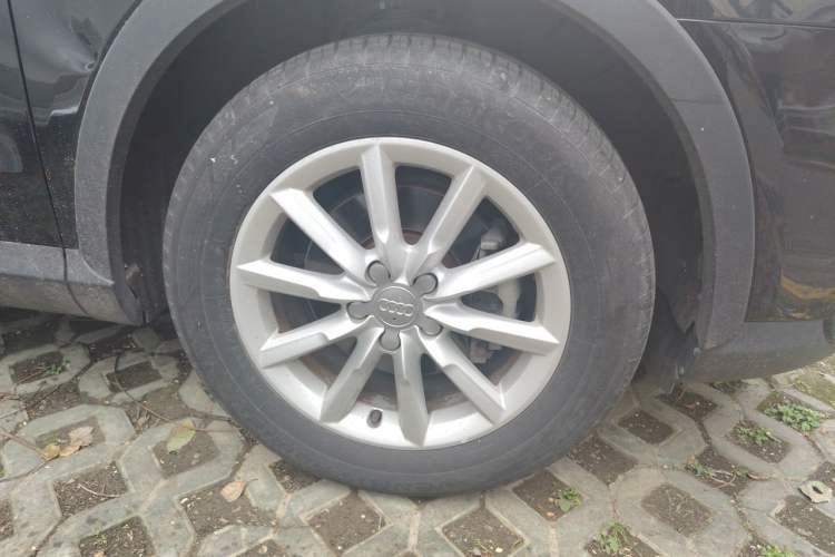 Used Audi Q3 2015 30 TFSI Ambition Edition Right Front Wheel Hub