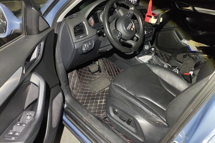 Used Audi Q3 2015 35 TFSI quattro Technology Edition Driver Seat
