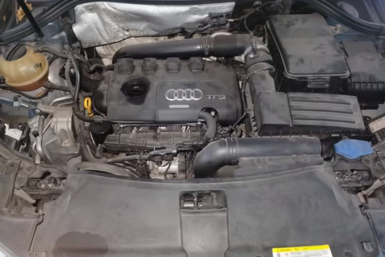 Used Audi Q3 2015 35 TFSI Comfort Model Engine Bay