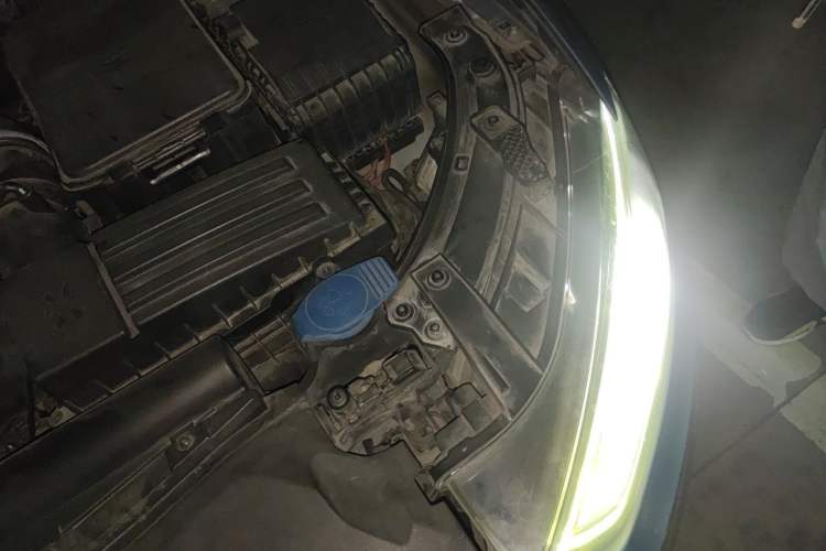 Used Audi Q3 2015 35 TFSI quattro Technology Edition Engine Bay Left