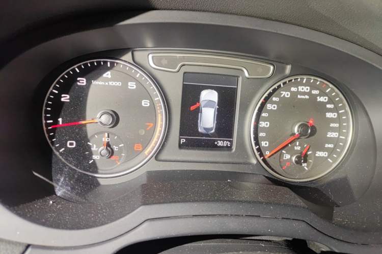 Used Audi Q3 2015 35 TFSI quattro Technology Edition Instrument Cluster