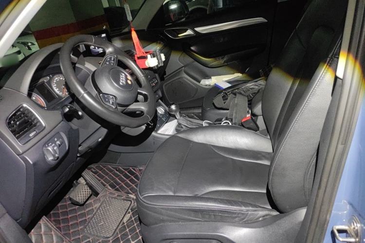 Used Audi Q3 2015 35 TFSI quattro Technology Edition Left Front Seat