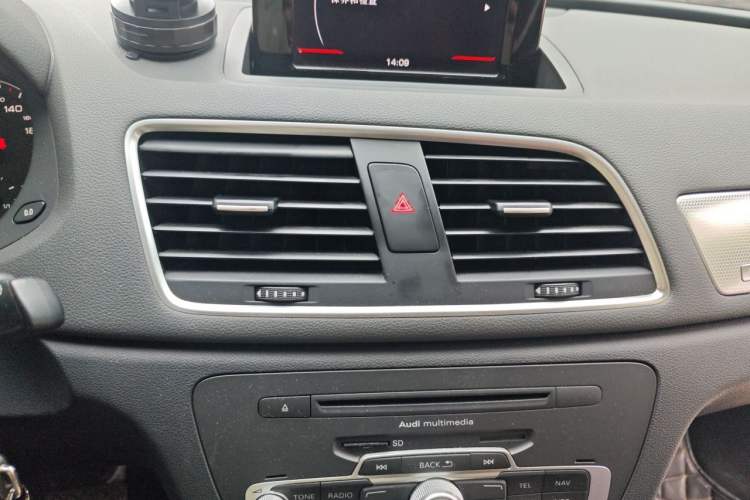 Used Audi Q3 2015 35 TFSI quattro Millionth Anniversary Edition Audio And AC Panel