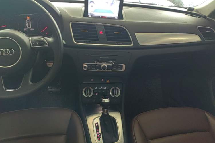 Used Audi Q3 2015 35 TFSI Millionth Anniversary Comfort Model Audio And AC Panel
