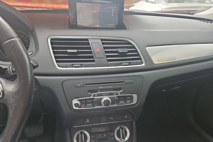 Used Audi Q3 2015 35 TFSI quattro Millionth Anniversary Edition Audio And AC Panel