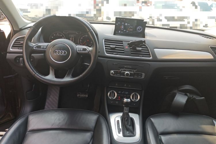 Used Audi Q3 2015 35 TFSI Millionth Anniversary Comfort Model Center Console